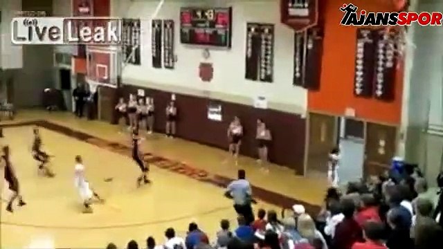 Böyle son saniye basketi görülmedi!