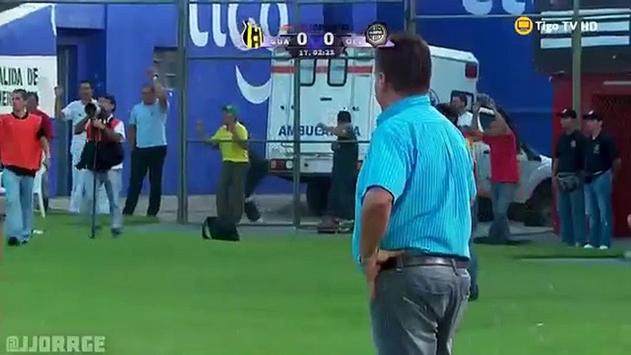 Ceza sahası dışından örümcek aldı! Harika gol...