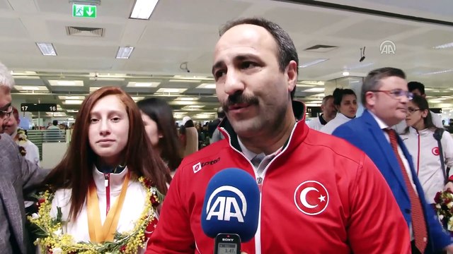 Özel sporcular Türkiye'ye döndü