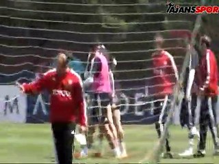 Derbi öncesi şok olay! Beşiktaş idmanında kavga!