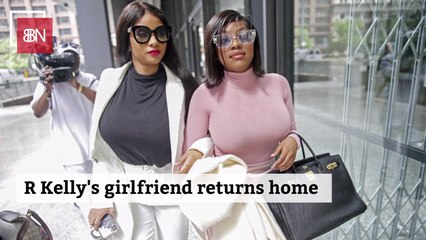 One Of R Kelly's Girlfriends Is Gone