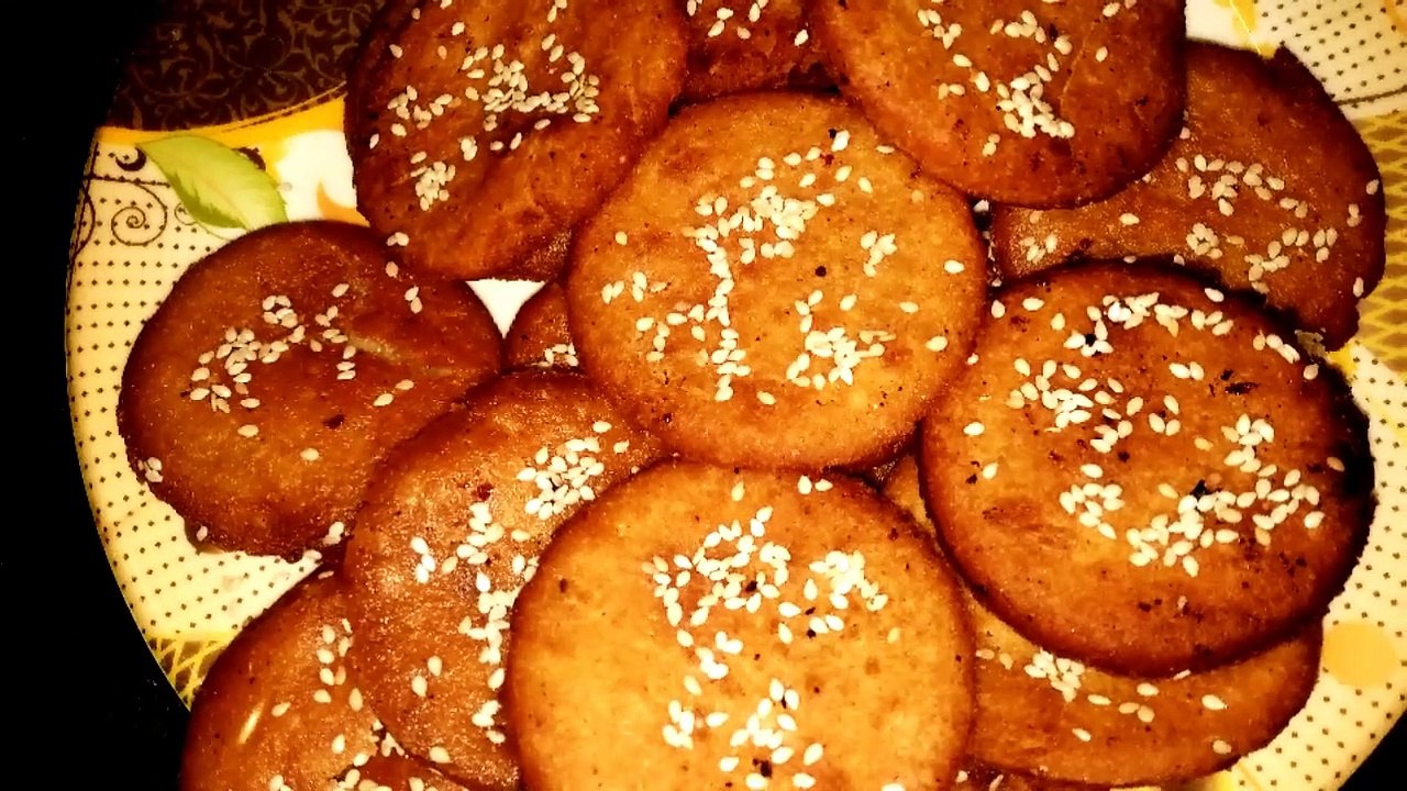Methi Tikian/Shakar pare/Nariyal ke biscuit/by zainab kashif
