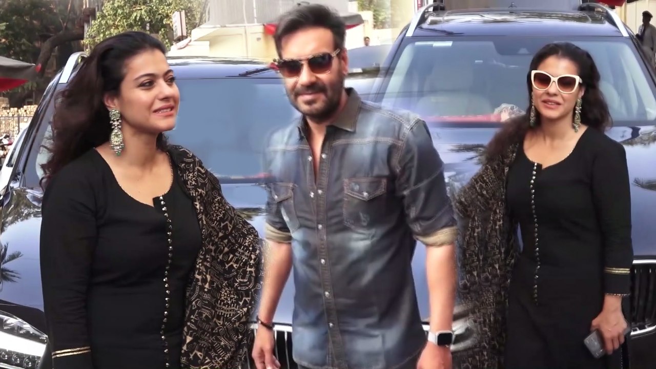 Ajay Devgan-Kajol Daughter Nysa ZABARDAST Entry With Parents on Tanhaji Screening | Looking Gorgeous