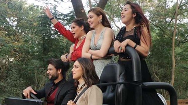 Bigg Boss 13: Shehnaz Gill, Shefali others go outside and enjoy joy ride with Deepika | FilmiBeat