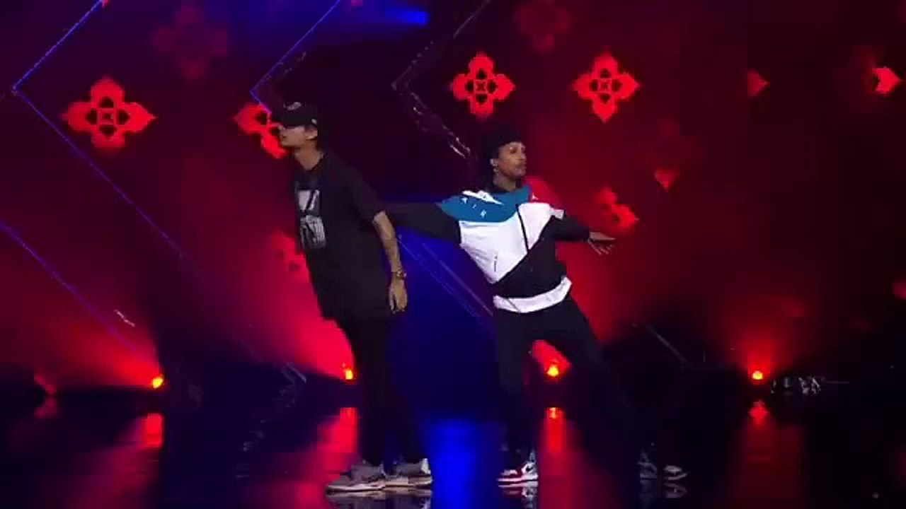 Les Twins |Dance 5 |Les Twins Amazing |Mind Blowing |Outstanding Performance ( 360 X 640 )