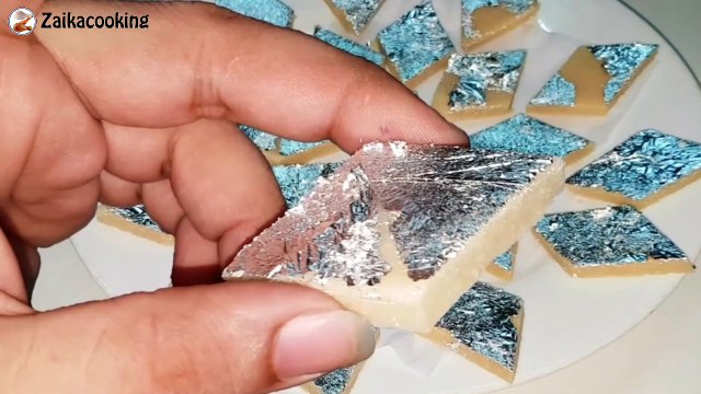 Kaju Katli Recipe काजू कतली रेसिपी हलवाई की सीक्रट टिप्स के साथ Cashew Nut Katli