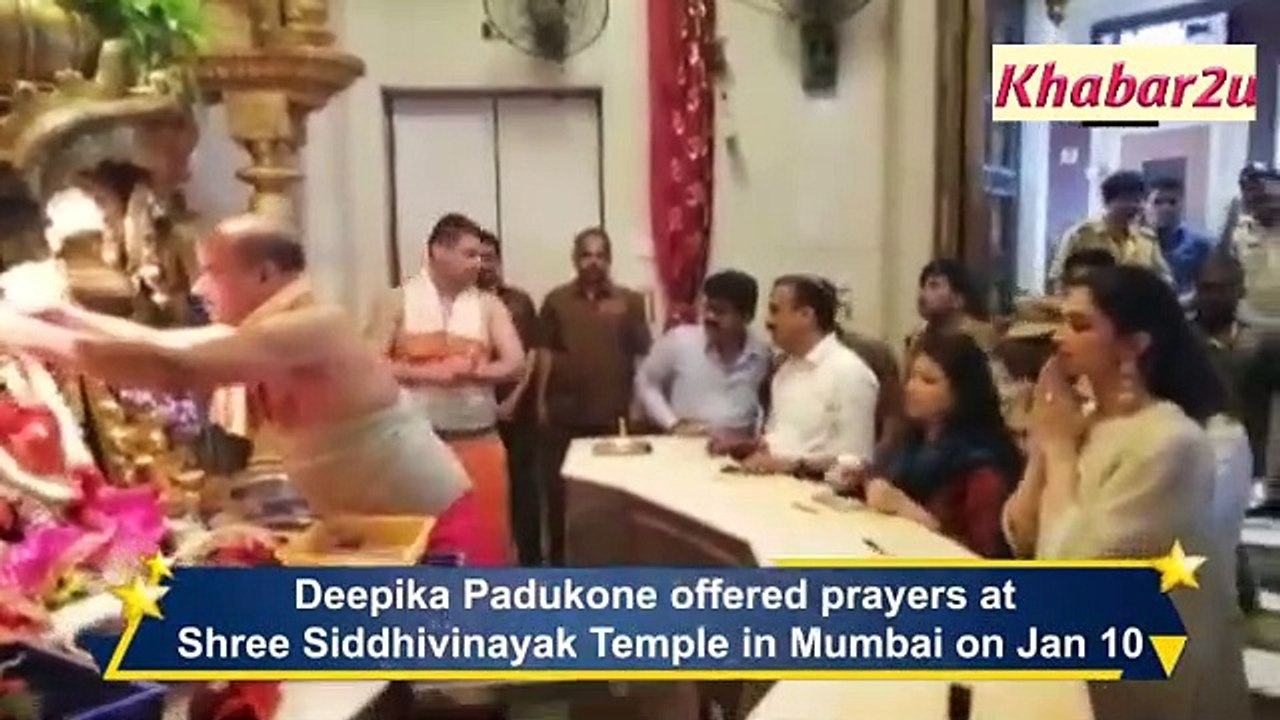 Deepika Padukone worshiped at || Shree Shiddhivinayak temple before Chhapak release || Khabar2u