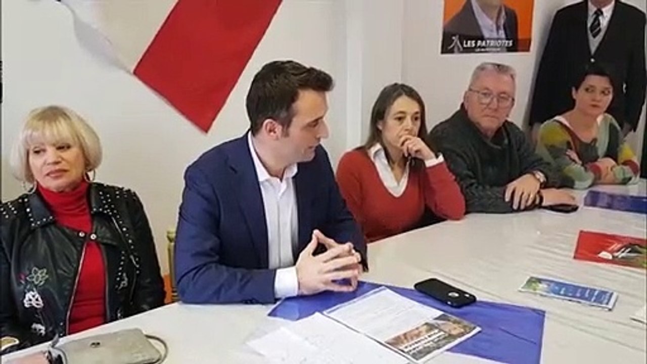 Florian Philippot explique son projet de créer un Puy du Fou de l'Est autour du musée de la mine de Petite-Rosselle, près de Forbach où il est candidat aux municipales