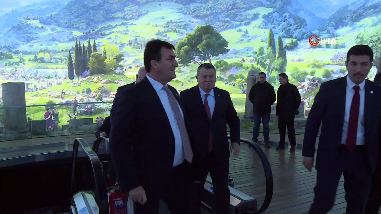 Yargıtay üyeleri Fetih Müzesi'ni gezdi