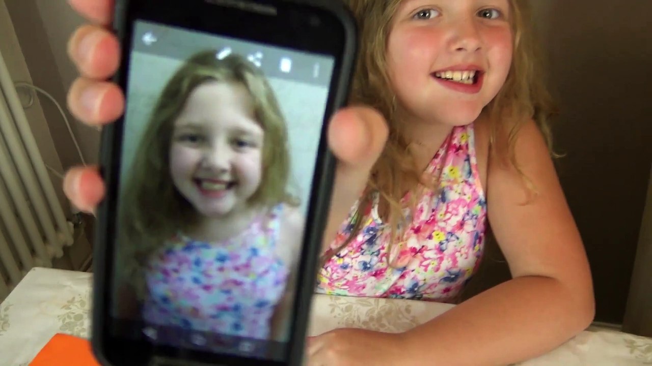 Concurso de Desenho com Sophia e Isabella