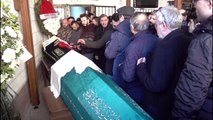 Ümraniye'deki trafik kazasında hayatını kaybeden çiftin cenazesi toprağa verildi