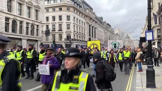 İranla Savaşa Hayır gösterisi