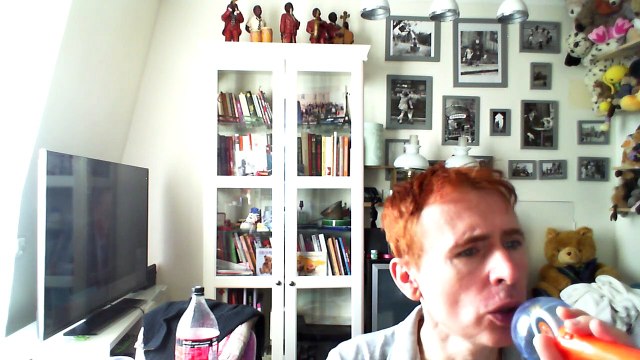 Wiwi égratigne time won't let me go de The Bravery