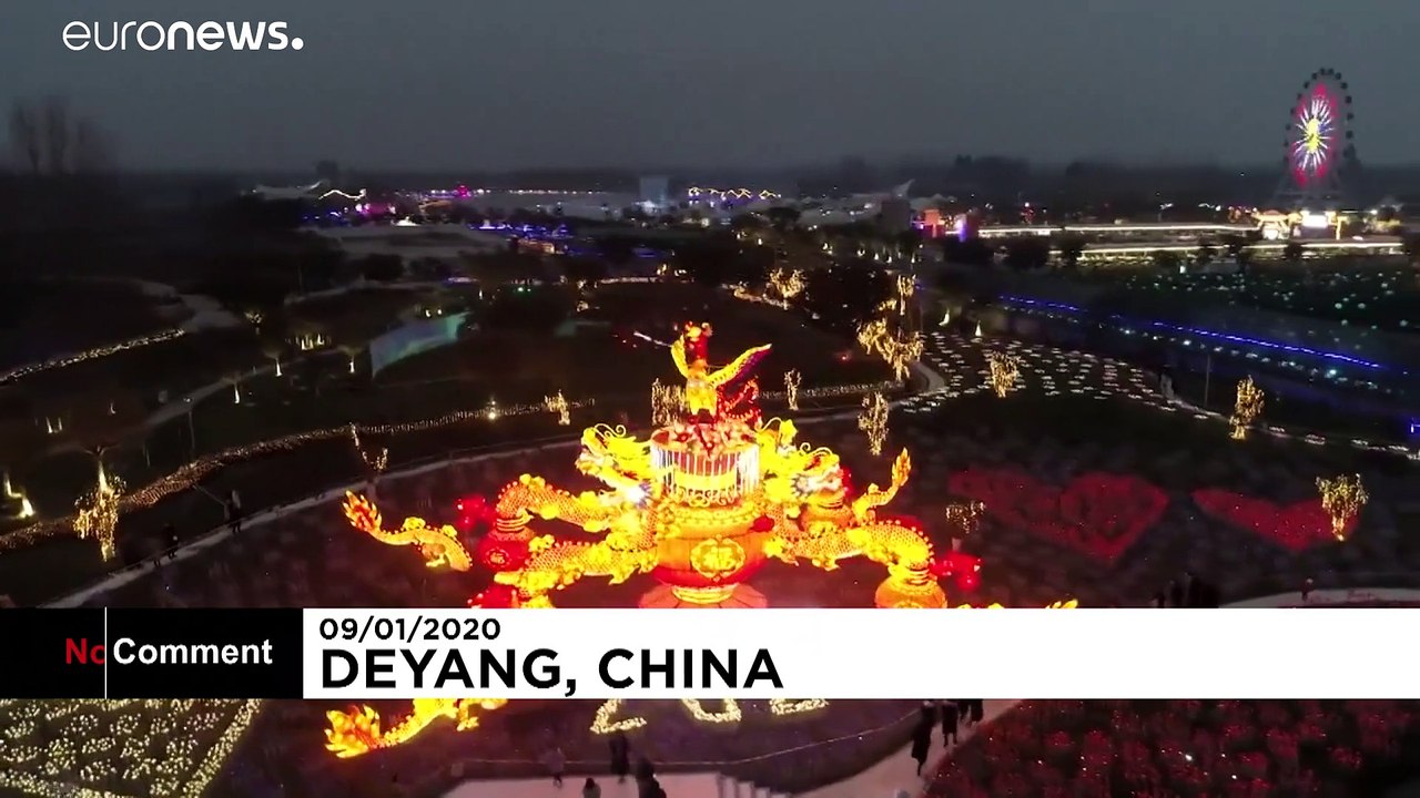 Bunte Laternen- und Lichtshow im Südwesten Chinas