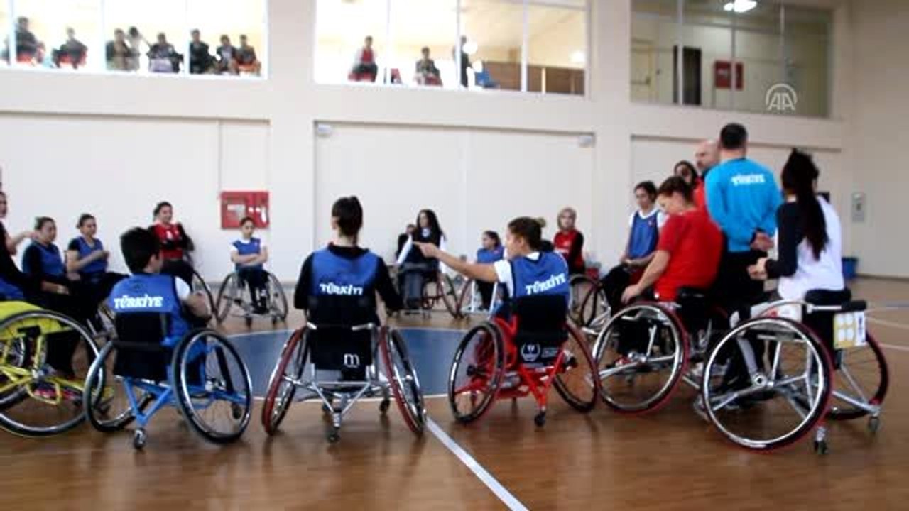 Tekerlekli Sandalye Kadın Milli Basketbol takımları, kampa girdi