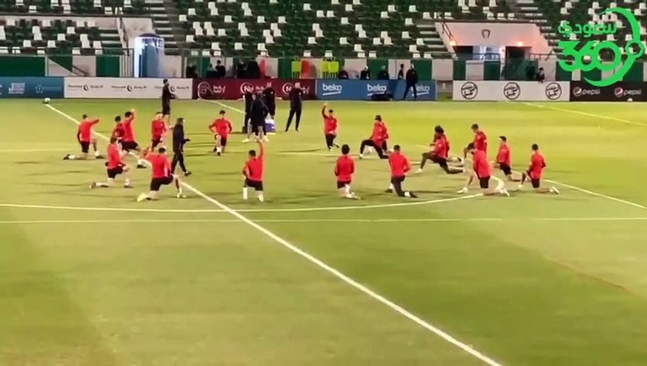تدريبات لاعبي اتليتكو مدريد ويتخللها تمرين لحرا...