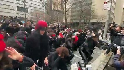 Presentación afuera de la Corte que Juzga a Harvey Weinstein