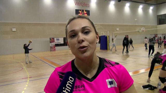 La libéro d'Istres Provence Volley Chloé Once après la victoire à Vitrolles