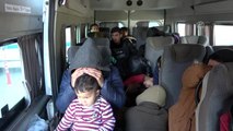 Durdurulan kamyonetin kasasında 55 düzensiz göçmen yakalandı
