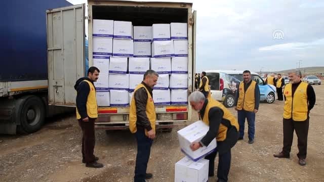 İyilik-Der'den, Türkiye sınırına göç eden Suriyelilere insani yardım
