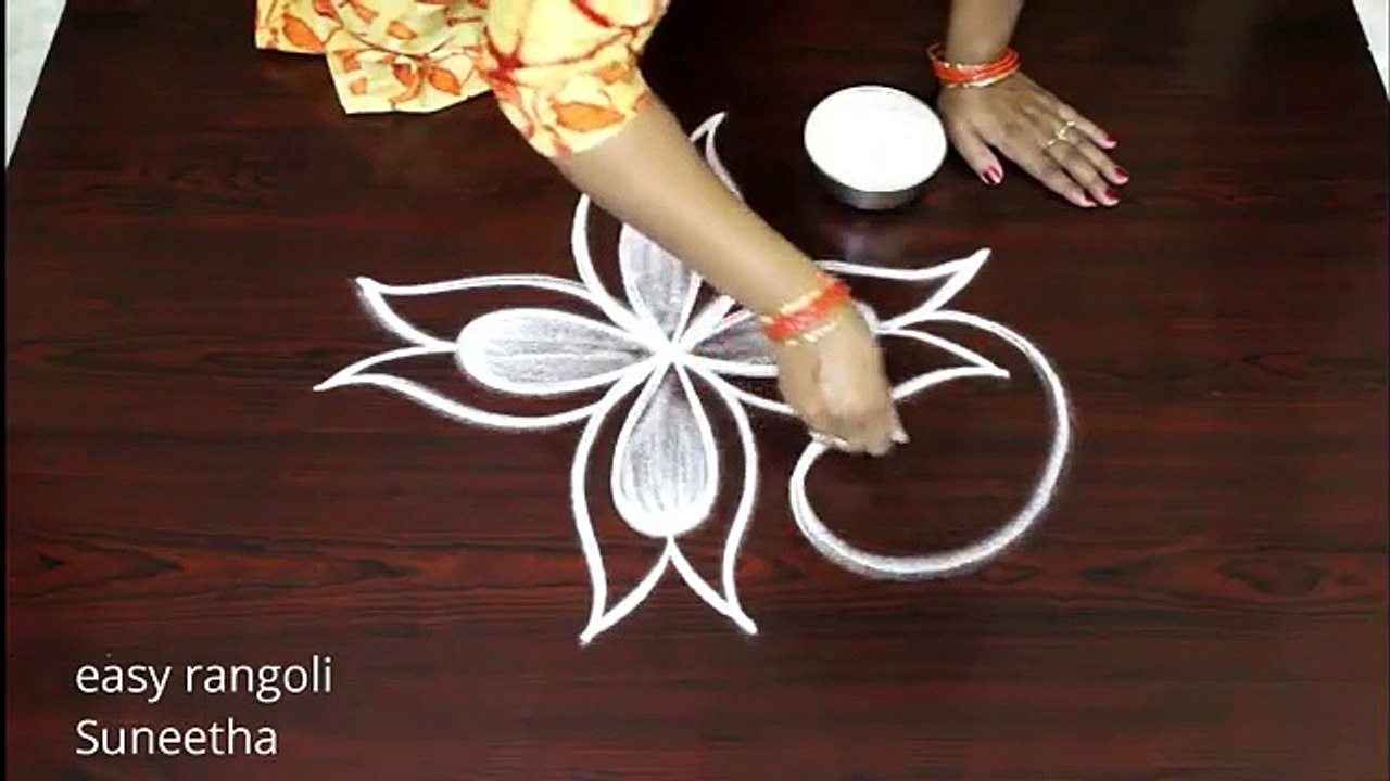 Beautiful flower kolam with out dots    Latest rangoli    free hand flower muggulu    cute designs