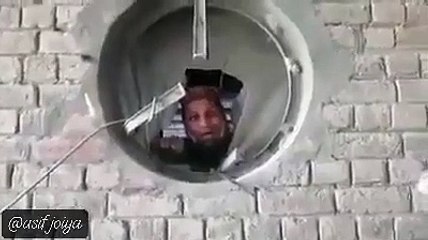 مسجد کے لاوڈ سپیکر پے مولوی نے کیا اعلان کر دیا