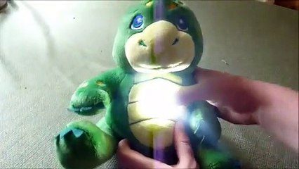 Review of Flashlight Friends Light to Read By - Green Dragon Stuffed Animal