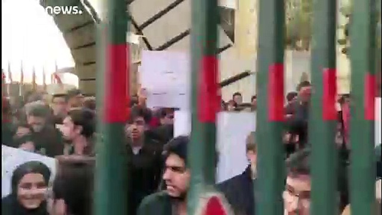 Nach flugzeugabschuss: neue proteste in teheran