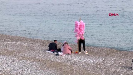 Antalya'da sahiller doldu