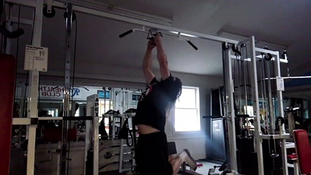 V-Bar Middle Finger Pullups 238lb