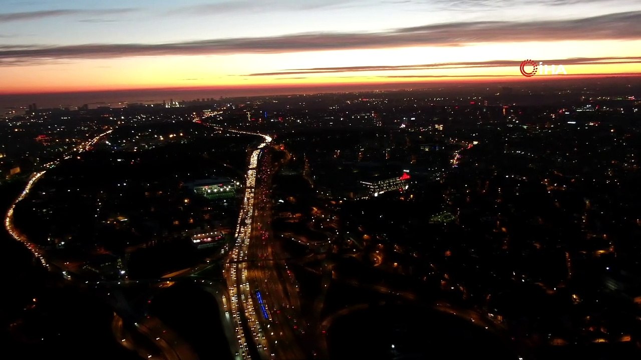İstanbul semalarında gün batımı hayran bıraktı