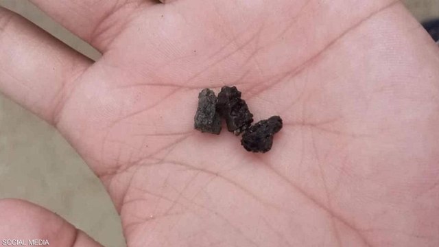 السماء تُمطر حجارة في هذه القرية