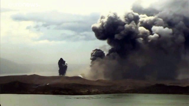Filippine, sbotta il vulcano: aeroporti chiusi, migliaia di evacuazioni