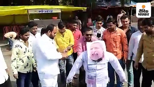 'आज के शिवाजी नरेंद्र मोदी' किताब पर विवाद