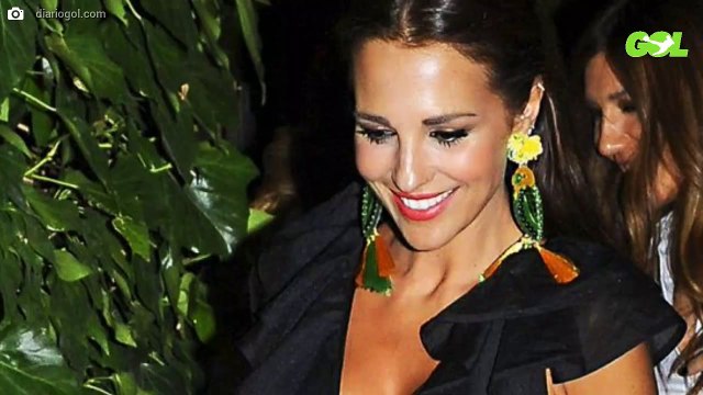 Paula Echevarría abre las piernas ¡y la fotografían enseñando eso de ahí!