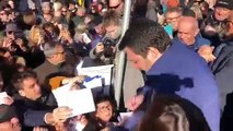 Salvini - Persone in coda a Borgo Val di Taro (Parma) (13.01.20)