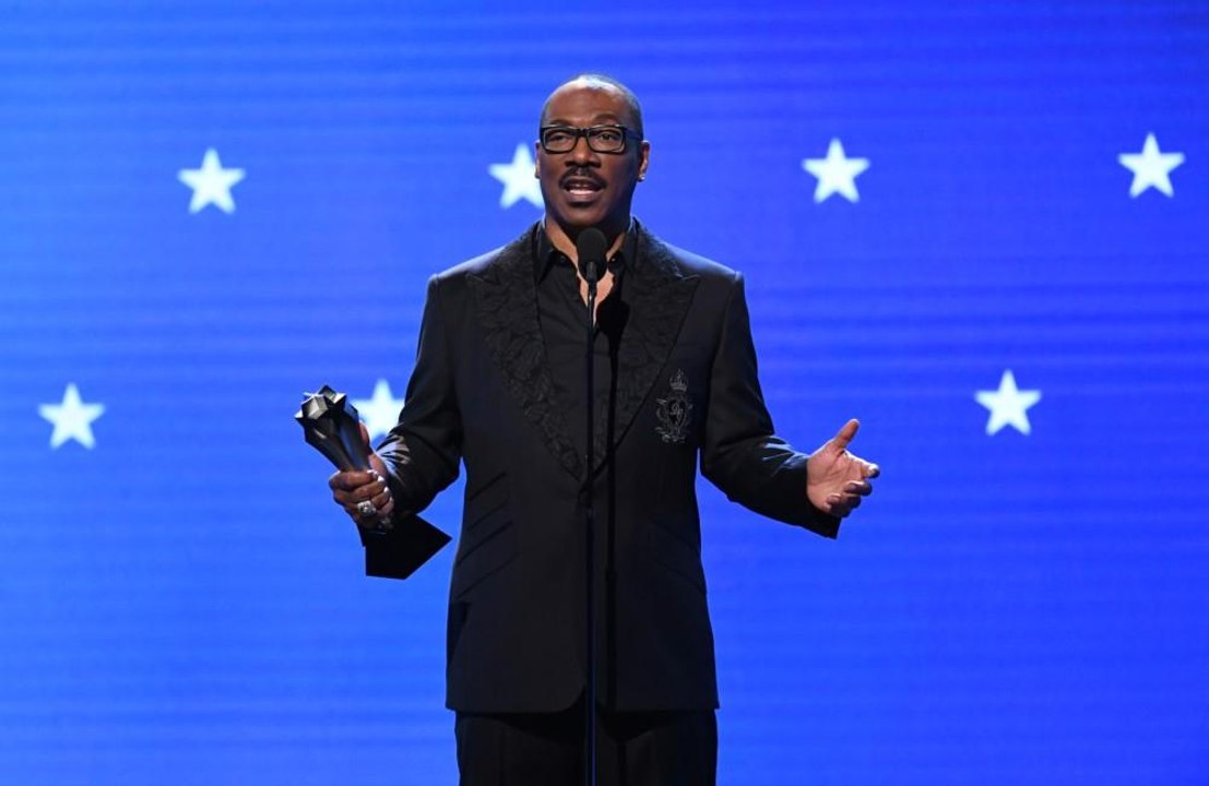 Eddie Murphy tells actors to 'never play a spaceship' at Critics' Choice Awards