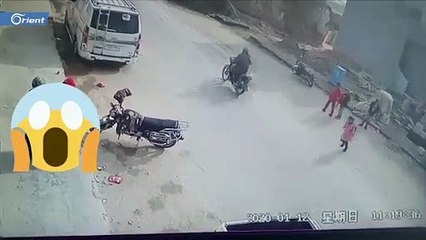 إصابة طفلين بجروح جراء صدمهم من قبل دراجة نارية مسرعة في الرقة