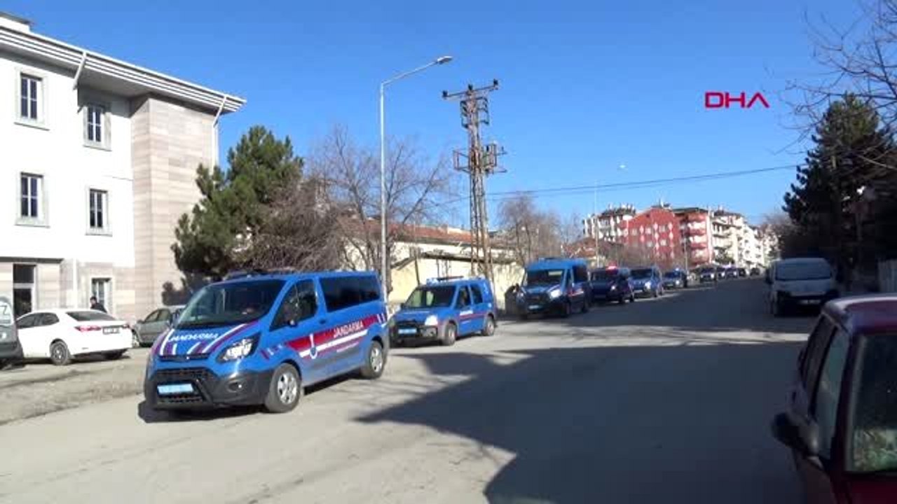 Afyonkarahisar'daki uyuşturucu operasyonunun 25 şüphelisi adliyede