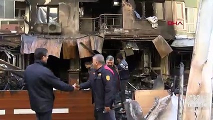 Bornova'da yangın çıkan kafe enkaza döndü