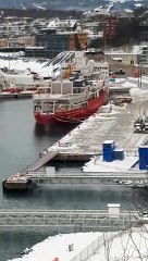 Brilliant video from Canada. Its winter and this is a day in the life.....