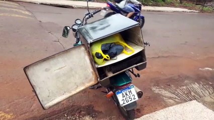 Moto é encontrada abandonada no Bairro Claudete