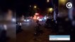Populares colocam fogo em carro após colisão com moto em Cachoeiro de Itapemirim