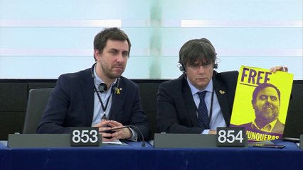 Puigdemont pide libertad para Junqueras al obtener escaño de eurodiputado