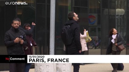 شاهد: "سبايدرمان" الفرنسي يدعم الاحتجاجات ضدّ إصلاح نظام التقاعد