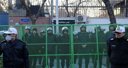 İran'dan "İngiltere Büyükelçiliğini kapatılabileceği" sinyali