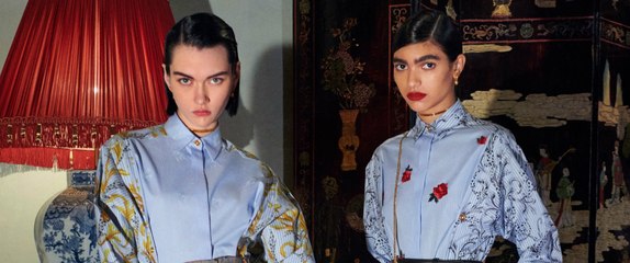 Versace تصدر مجموعتها لخريف 2020.. الوردة الحمراء كلمة السر!