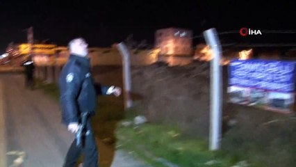 Adana’da bankaya giren hırsız polisten kaçamadı