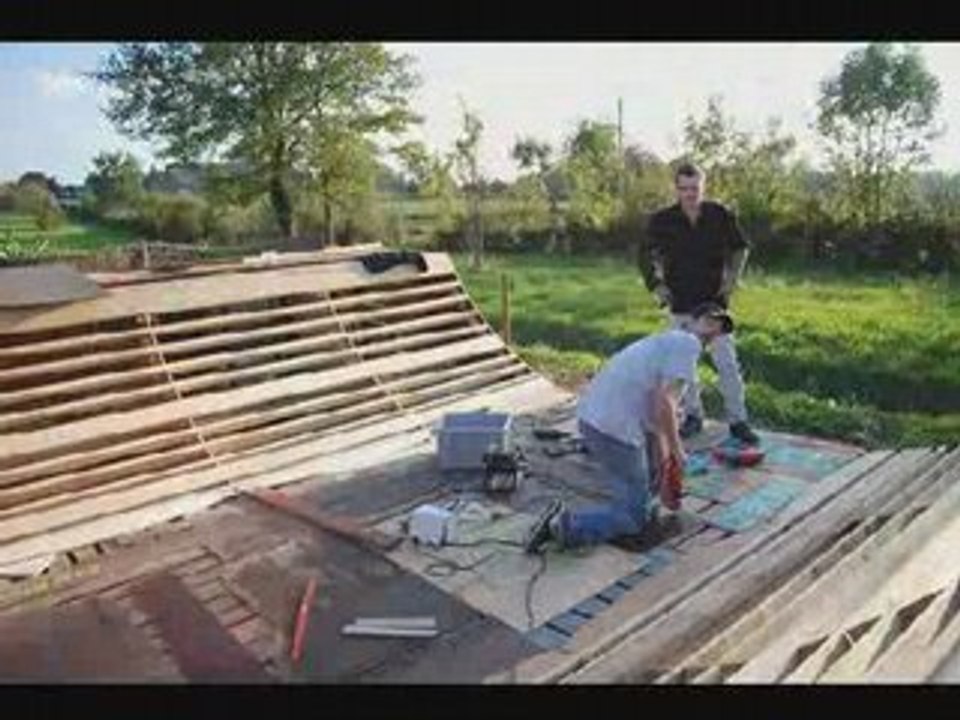 fabrication d'une minirampe de skate chez peut
