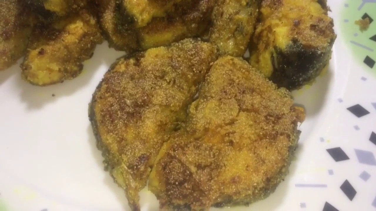 FRIED FISH IN 4 TABLESPOON OIL ..Semolina Fried Fish-- Spicy Fried Fish -- سوجی لگی مچھلی